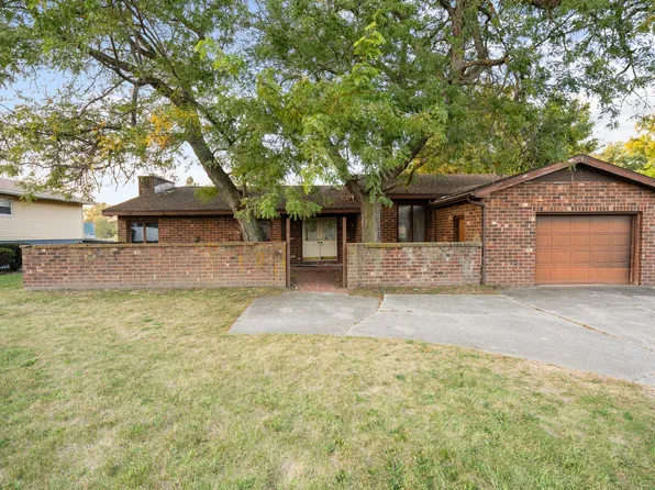 2700 W 60th Dr, Merrillville, IN 46410