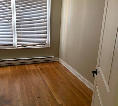 3rd image of 700 N Roan St APT 5