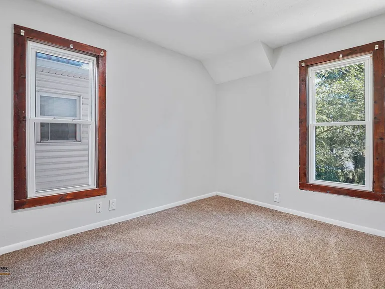 588 Mount Vernon Rd — Photo 31