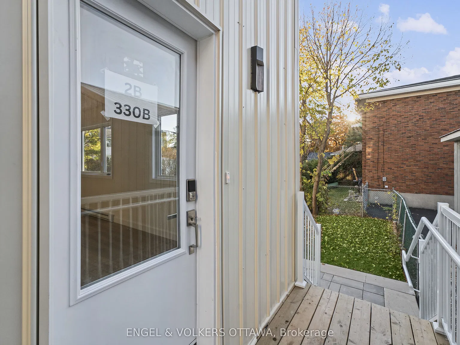 3 bed, $2,495 — Photo 2