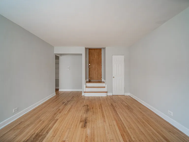 Living Room 7347-G