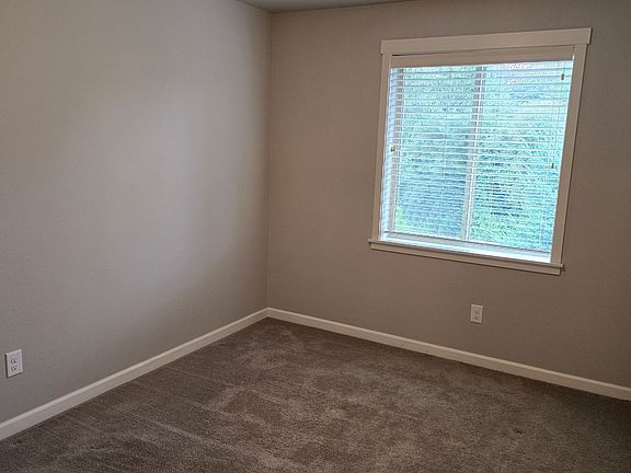 5th image of 11223 NE 14th Ct
