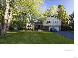 396 Dansworth Rd, Youngstown, NY 14174