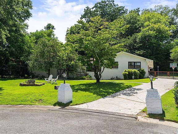2nd image of 204 Monaco Cir