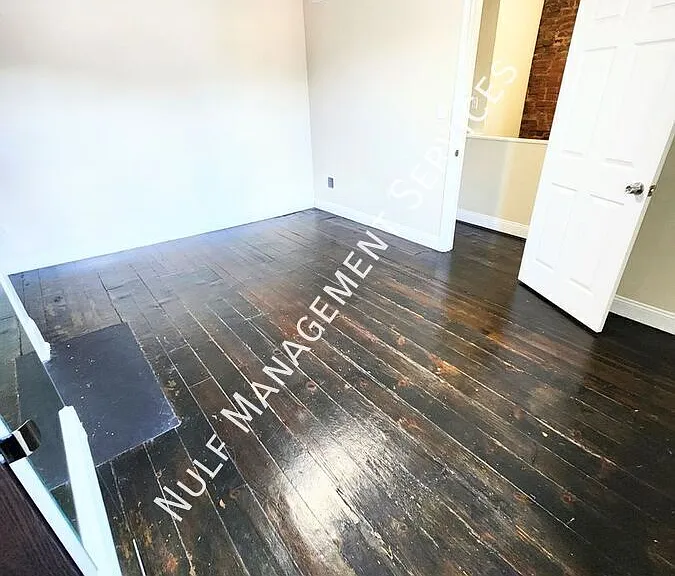 4929 Butler St #2 — Photo 9