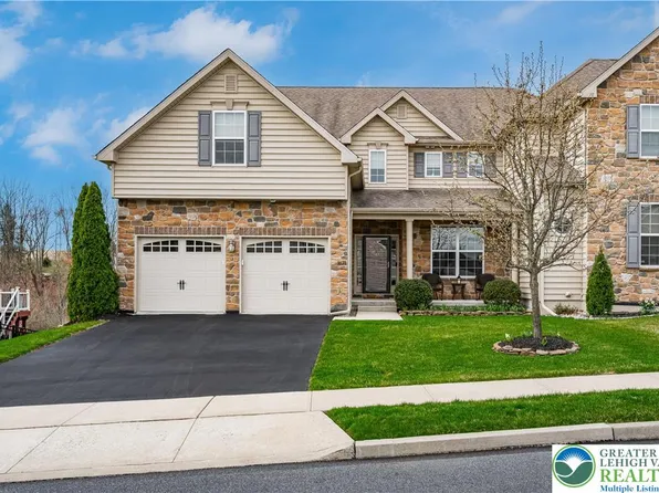 9628 Crescent Ln, Breinigsville, PA 18031