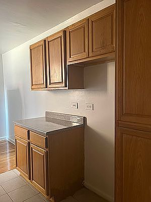 3rd image of 140-52 Burden Cres #4E