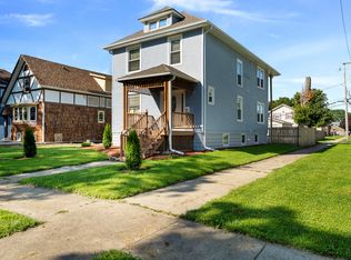 200 S 7th Ave, Maywood, IL 60153