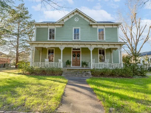 211 N Main St, Warrenton, NC 27589