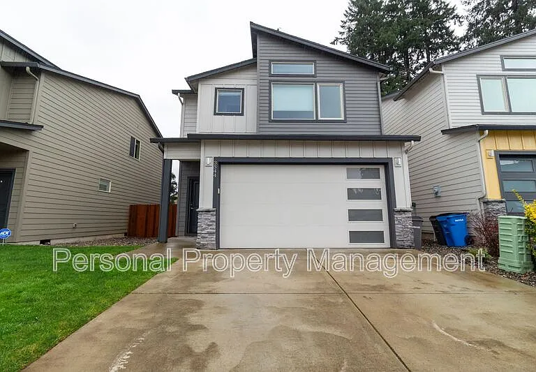 3544 NE 61st Way — Photo 1