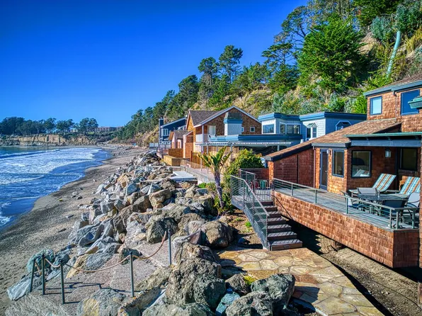 10 Potbelly Beach Rd, Aptos, CA 95003