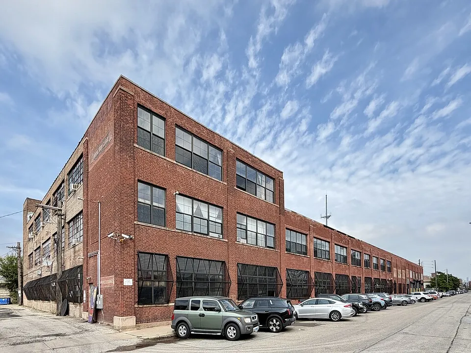 3144 W Carroll Ave #302