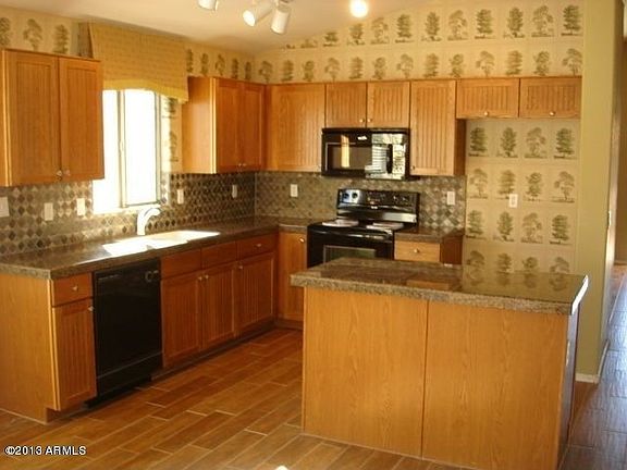 3rd image of 29370 W Amelia Ave