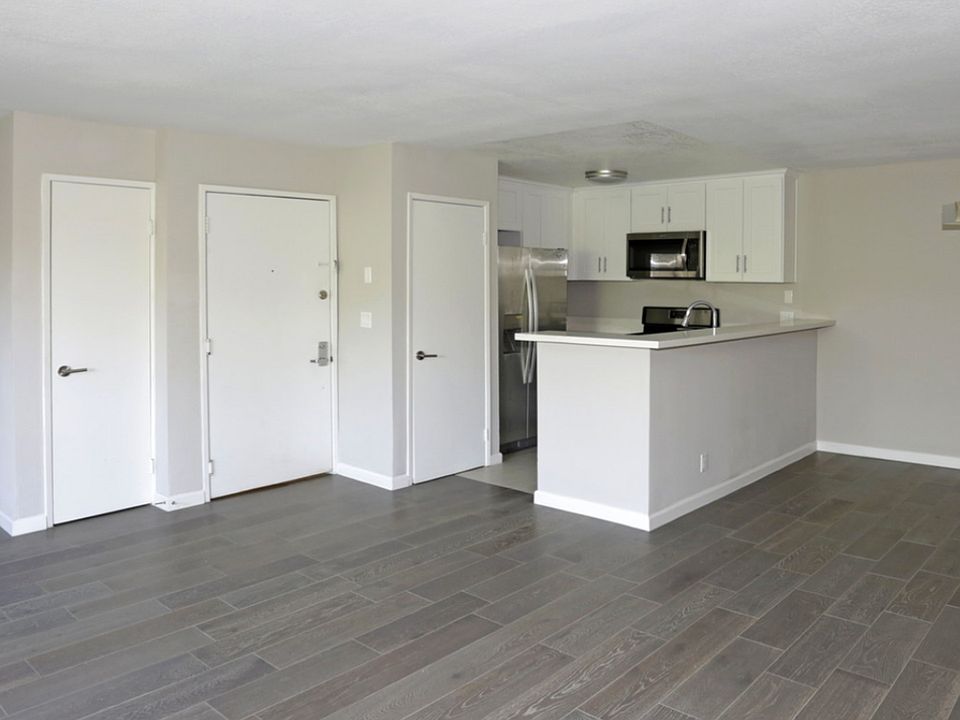 2110 Bentley 2110 S Bentley Ave Los Angeles CA Zillow