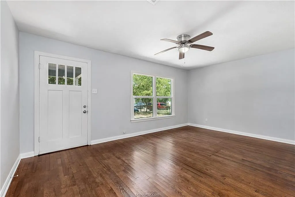 2 bed, 1288 sqft, $1,600 — Photo 2