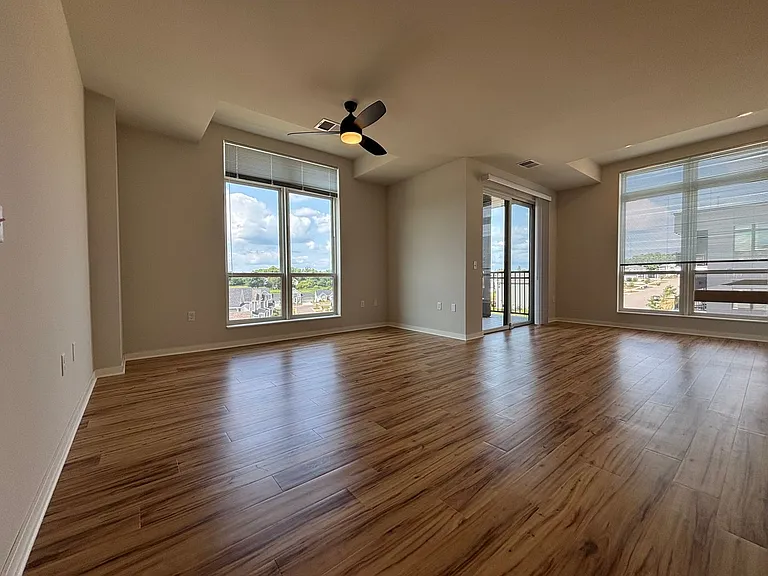 The Outlook Apartments — Photo 77