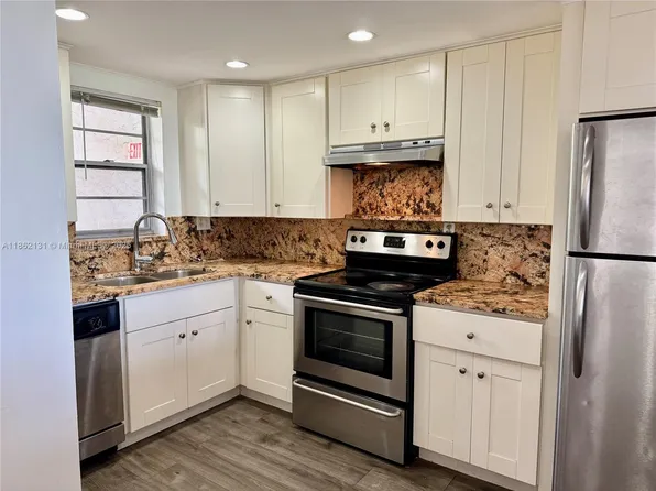 3100 W Rolling Hills Cir APT 310, Fort Lauderdale, FL 33328