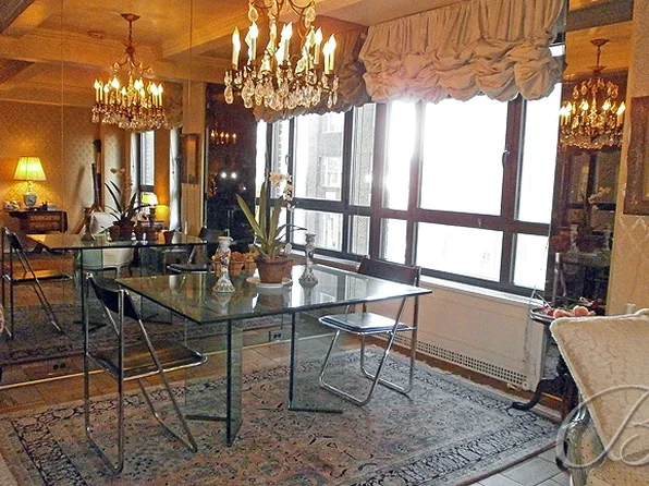 2 Beekman Place image 1 of 7