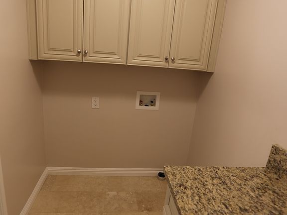 4th image of 10054 Orion Ave