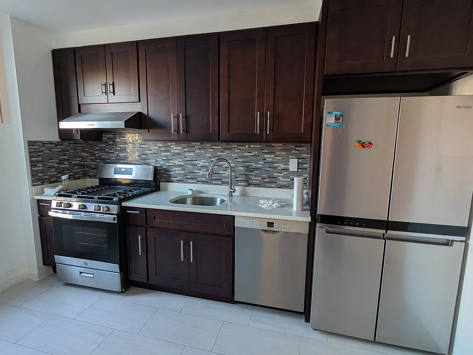 3 bed, 970 sqft, $3,200 — Photo 2