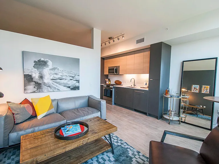 waterfront_interior_0521