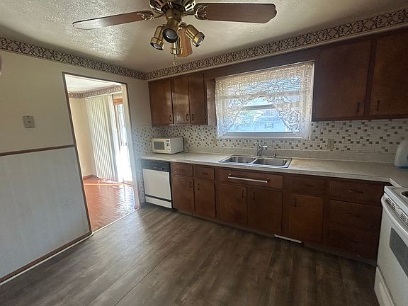 2nd image of 10141 Belmeadow Dr