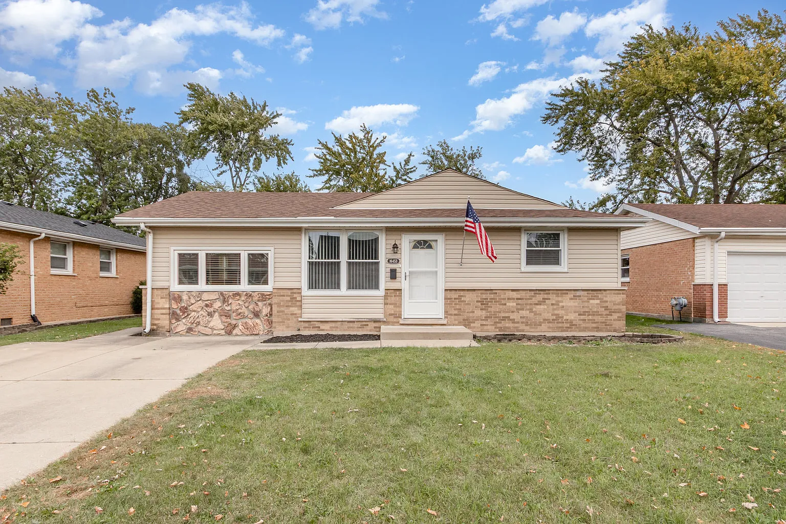 16453 Harold St photo 1