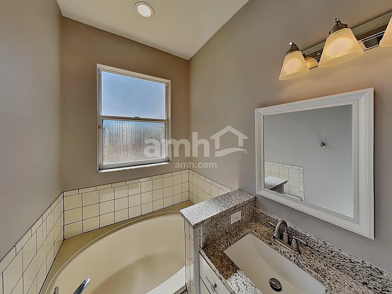 1560 Mountclair Ct — Photo 11