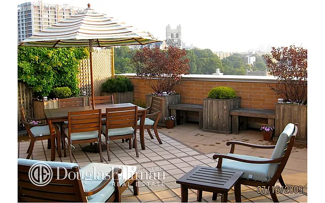 Sold by Douglas Elliman | media 27