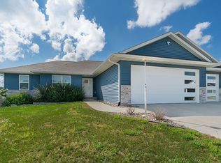 2770 Creekview Trl, Palo, IA 52324