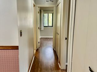 7547 Manor Cir APT 201, Westland, MI 48185