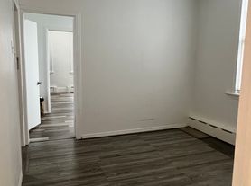 28-01 38th St, Long Island City, NY
