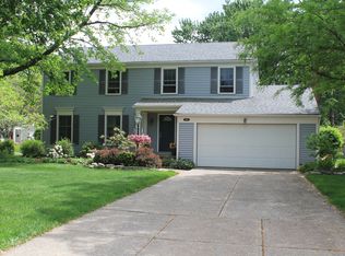31213 Carlton Dr, Bay Village, OH