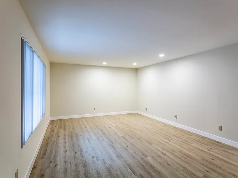 3149 Jefferson St #A — Photo 18