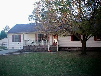 1st image of 109 Cottonwood Ct