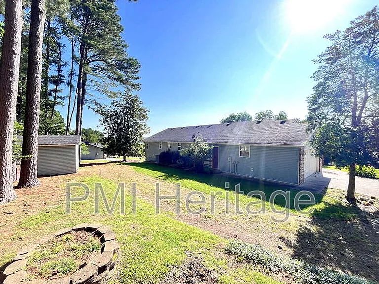 40 Portsmouth Dr — Photo 41