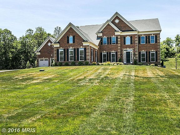 3rd image of 1403 Falls Run Ct