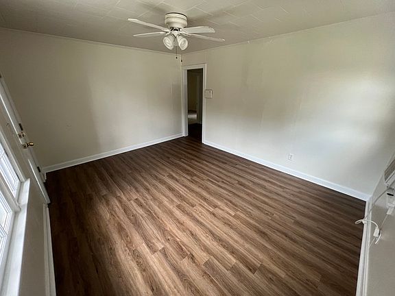 2nd image of 338 Woodview Ave