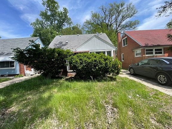 2nd image of 20090 Lahser Rd