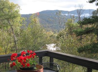 114 Pine Hill Dr, Swannanoa, NC 28778
