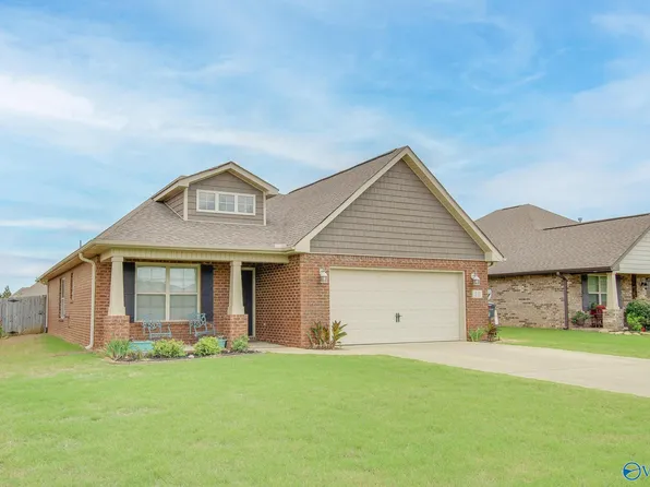 30 Pecan Cir, Decatur, AL 35603