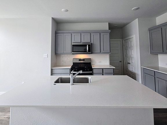 5th image of 4812 Grandiose Dr