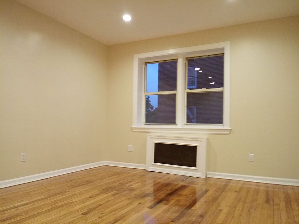 1st image of 9132 195th St APT 1L