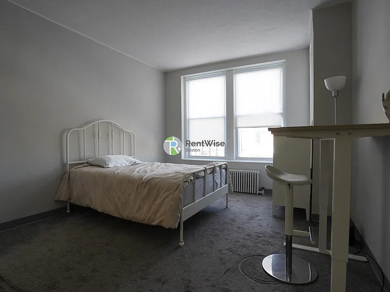 1118 Commonwealth Ave #5 — Photo 1