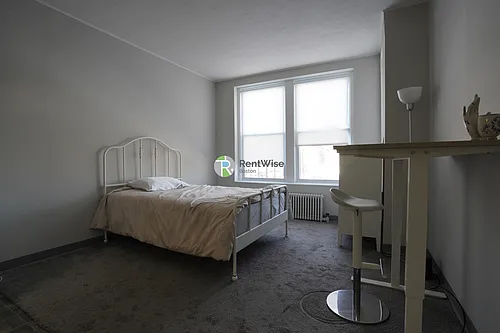 1118 Commonwealth Ave Photo 1