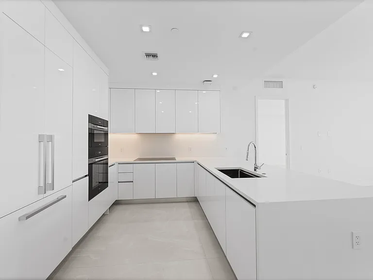 220 Lake Shore Dr #811 — Photo 6