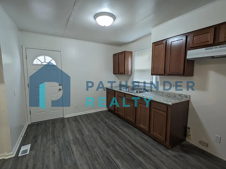 2019 Reardon Dr — Photo 5