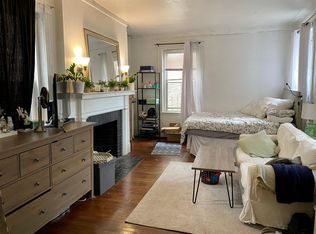 83 W Cedar St, Boston, MA 02114