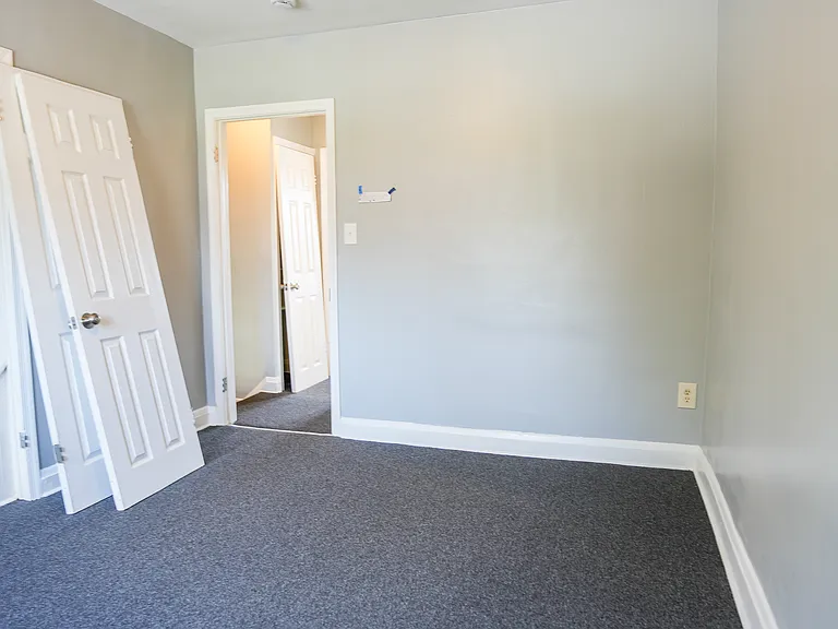 833 E Cold Spring Ln — Photo 14
