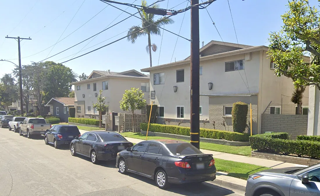 Mardi Gras Apartments | Palmyra Apartments — Photo 1